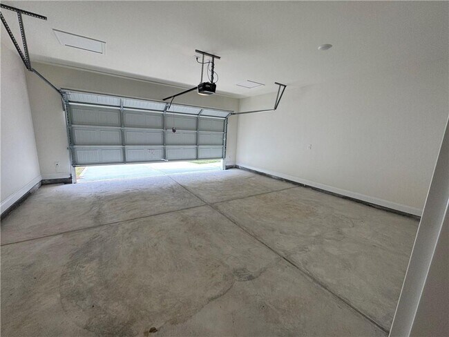 Building Photo - 3677 Lockaby Way