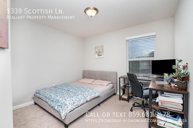 Building Photo - 1339 Scottish Ln