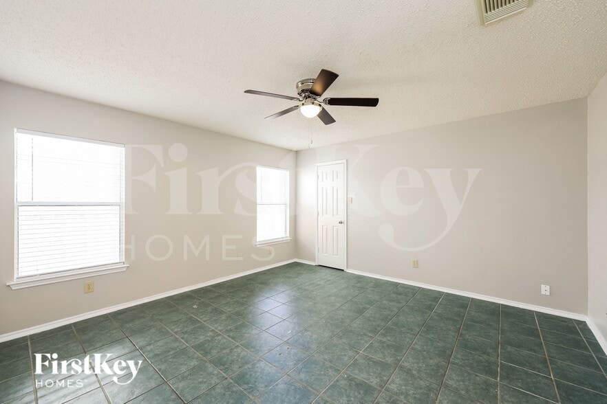 Building Photo - 9723 Autumn Valley