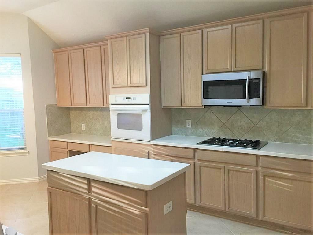 Building Photo - 2604 Hidden Creek Dr