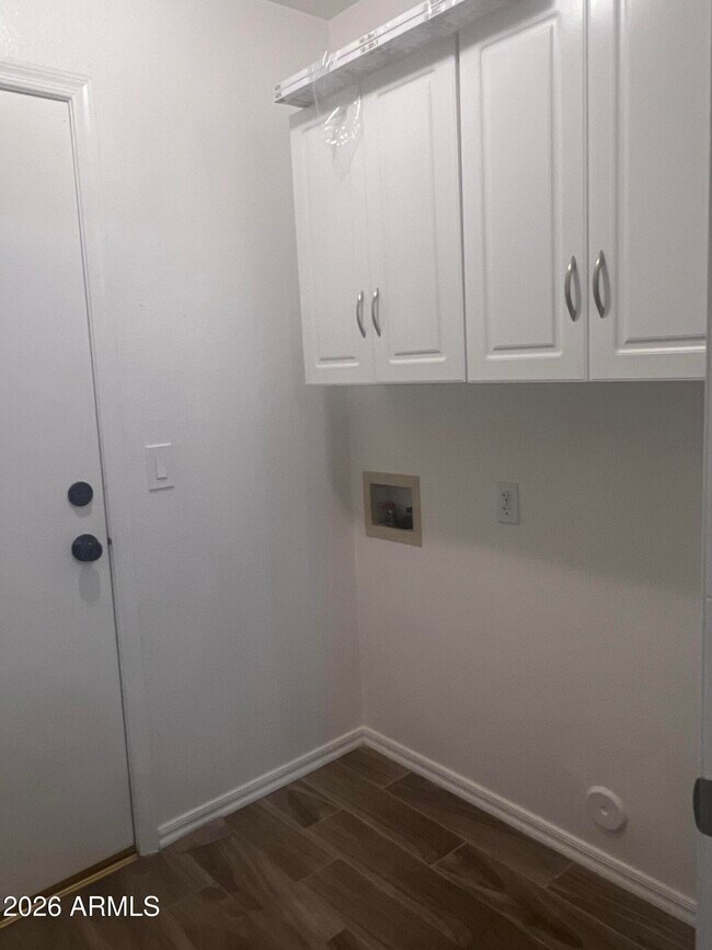 Building Photo - 1082 W Orchid Ln