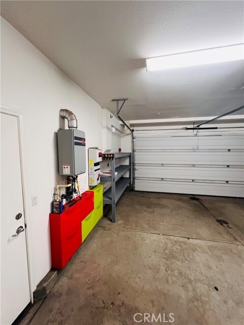 Building Photo - 3022 E Via Corvina