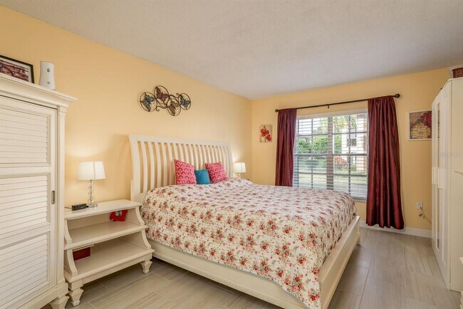 Building Photo - 19029 US Hwy 19 N