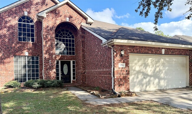 Building Photo - 23730 River Pl Dr