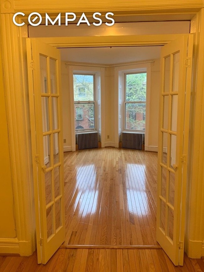 Building Photo - 23 St Marks Ave