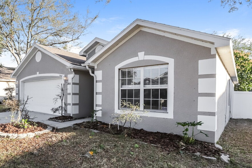 Building Photo - 9421 Cypress Harbor Dr