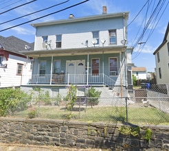Building Photo - 122 Milne St