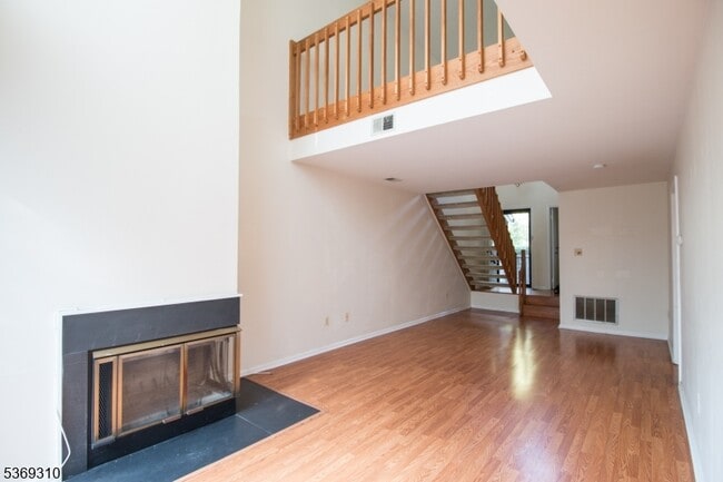 Building Photo - 36 Needham Way
