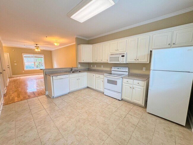 Building Photo - AVAILABLE NOW!  2-bedroom |  2.5-bathroom condo—move-in ready | Easy Access to Downtown Athens