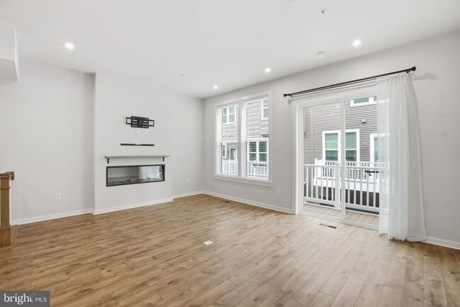 Building Photo - 8178 Red Hook St