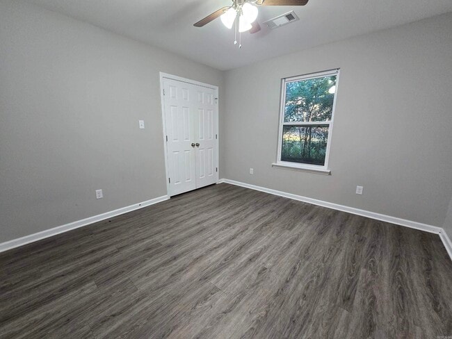 Building Photo - 806 Schley