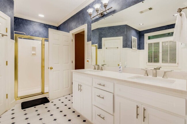 Building Photo - 2531 Old Salem Cir SE