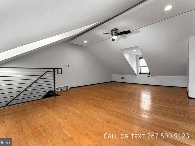 Building Photo - 907 N 5th St