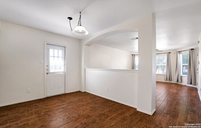 Building Photo - 10603 N Shaenridge