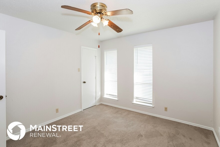 Building Photo - 1826 El Paso St