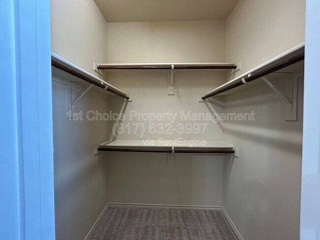 Building Photo - 15736 Barton Ridge Dr