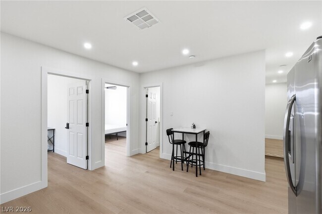 Building Photo - 6865 Coley Ave