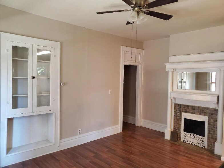 Building Photo - 95 W 1st Ave