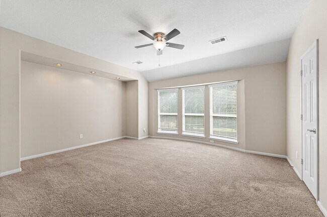 Building Photo - 406 Oak Stream Dr
