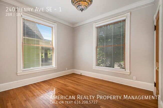 Building Photo - 240 Henry Ave SE