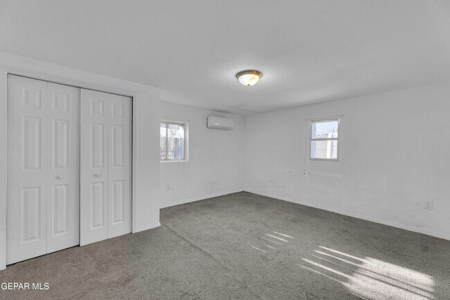 Building Photo - 218 NW I Ave