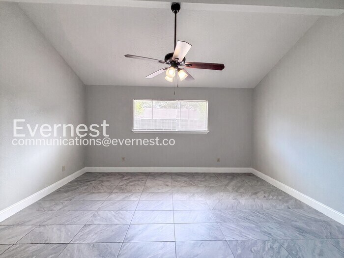 Building Photo - 1334 Willersley Ln