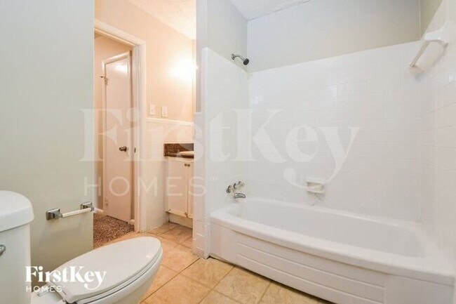 Building Photo - 5674 Sandhurst Dr