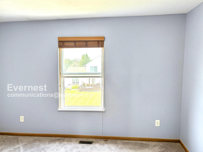 Building Photo - 817 Bent Oak Dr