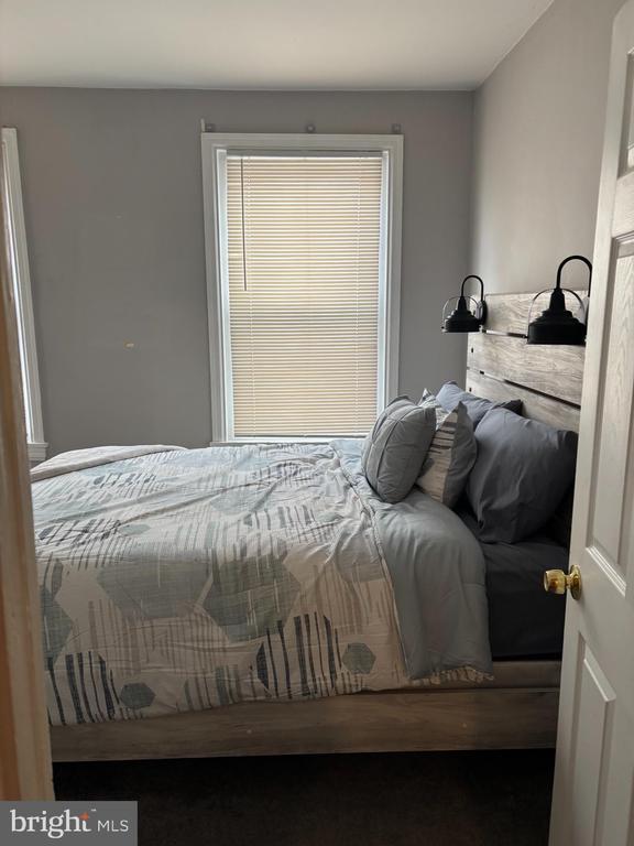 Building Photo - 2250 N Lambert St