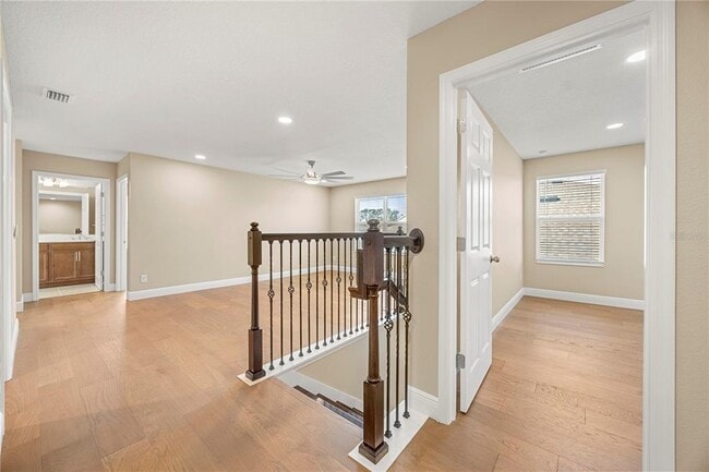 Building Photo - 2049 Heart Lk Dr