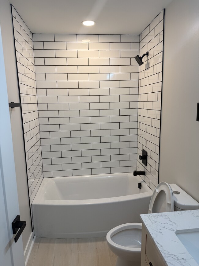 Building Photo - 27084 Foxtail Dr