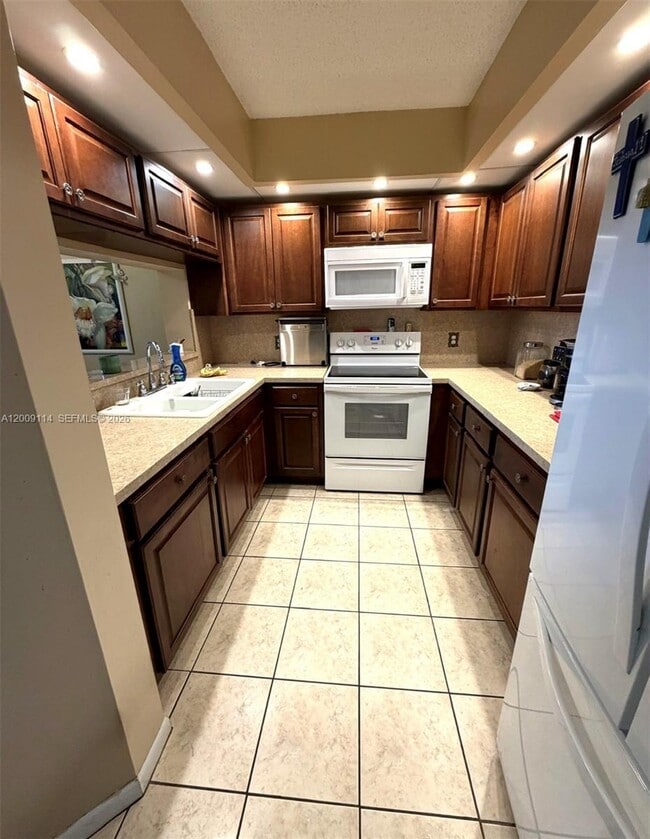 Building Photo - 12800 SW 7th Ct