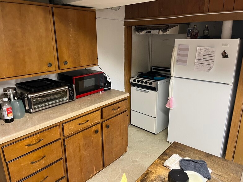 Building Photo - 2603 Knapp St