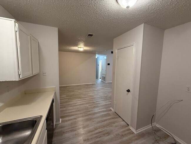 Building Photo - 11371 Fish Springs Dr