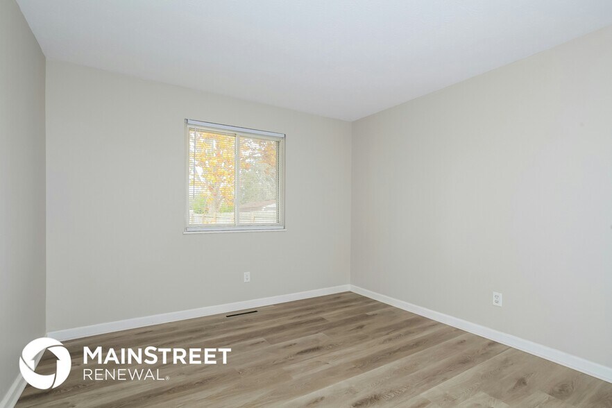 Building Photo - 504 Harland Dr