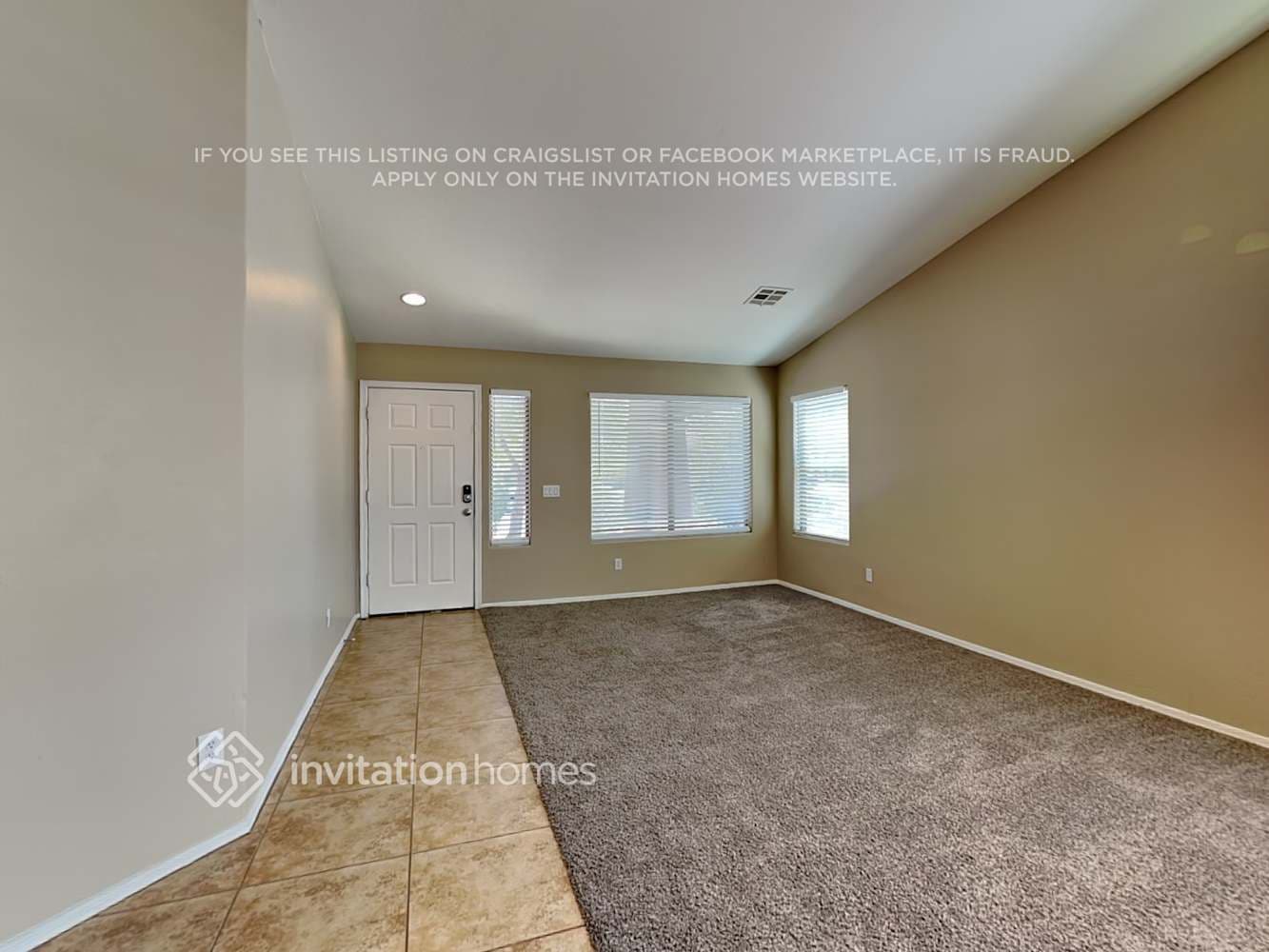 Building Photo - 5418 W Pleasant Ln
