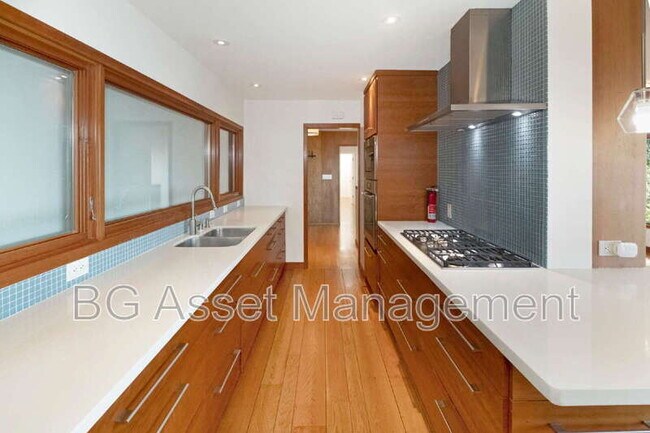 Building Photo - 1411 Arlington Blvd