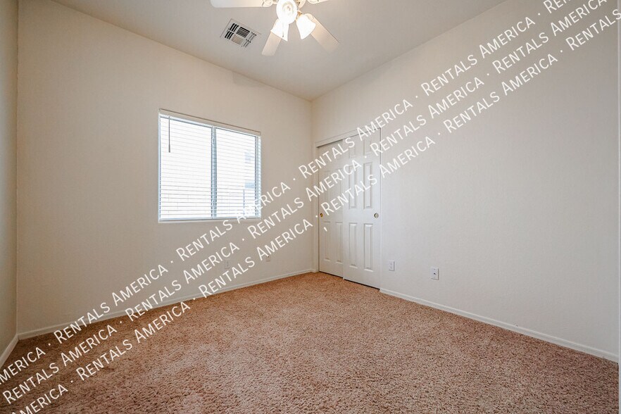Building Photo - 3752 E Woodside Way