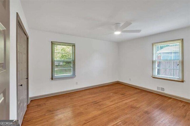 Building Photo - 2664 Olive Springs Rd SE