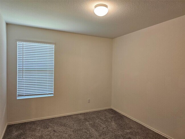 Building Photo - 21408 Bird Wing Dr