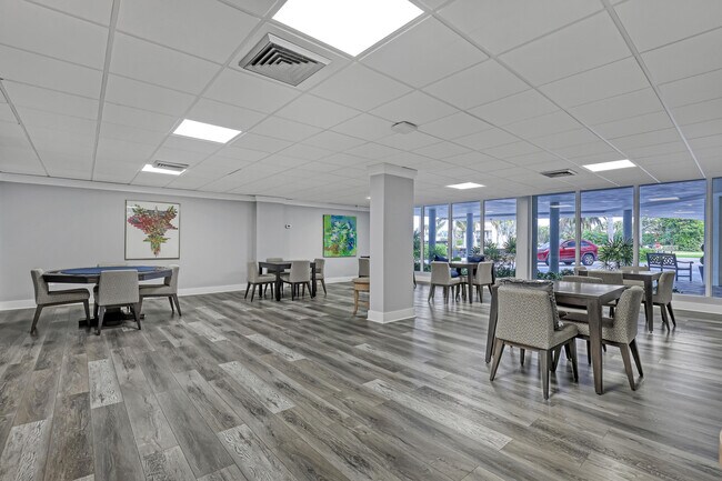 Building Photo - 3546 S Ocean Blvd