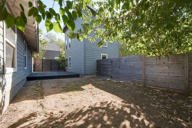 Building Photo - 4805 Brighton Rd