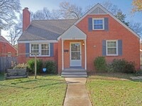 Building Photo - AVAILABLE NOW!!!