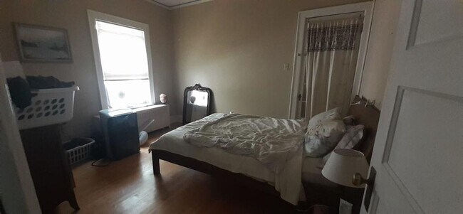 Building Photo - Prospect Lower house