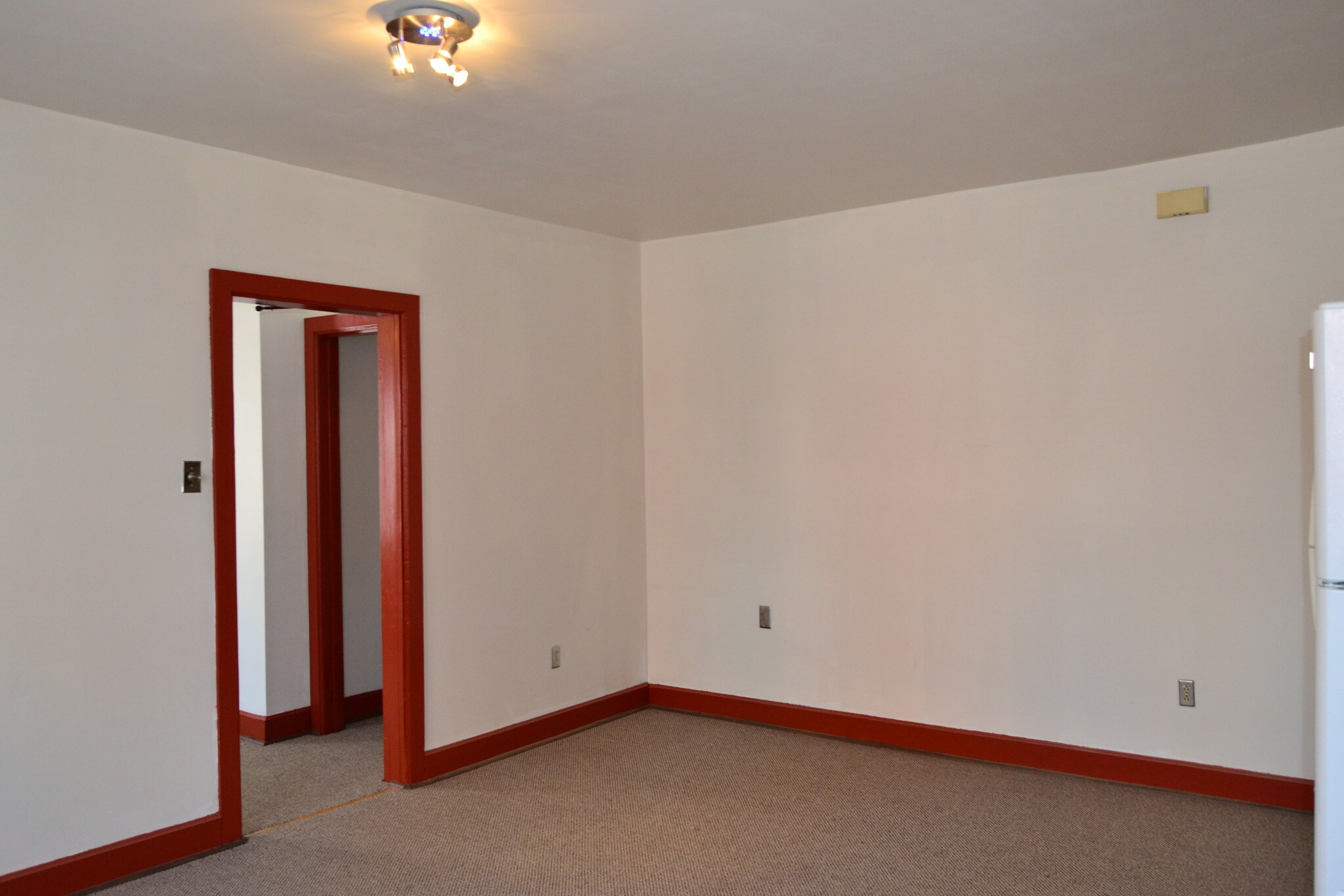 Building Photo - 1622 Bainbridge St