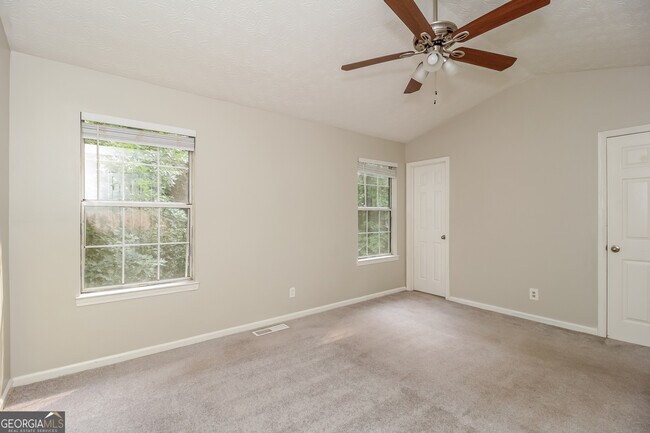 Building Photo - 124 Emerald Pines Dr