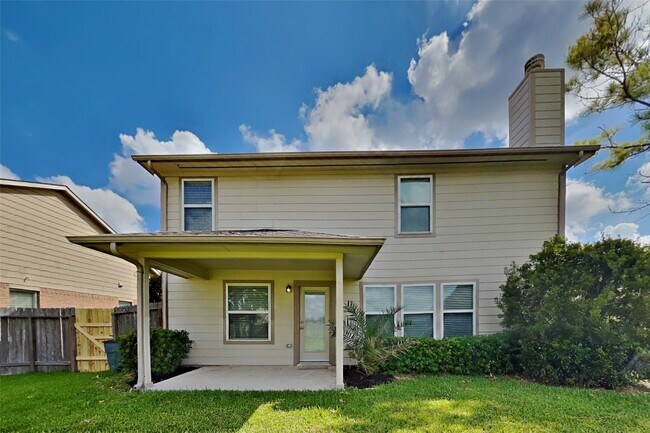 Building Photo - 17919 Royal Gate Ln
