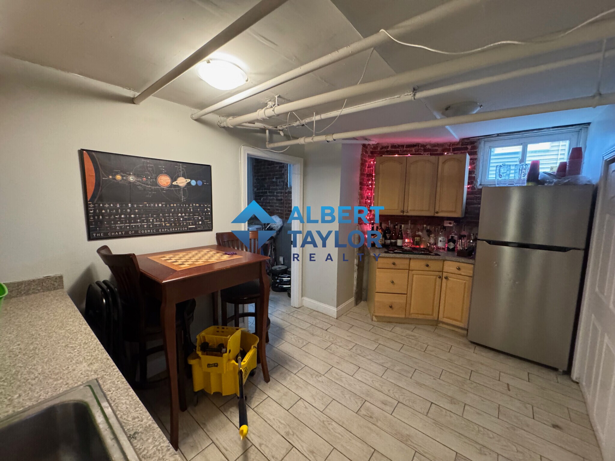 Building Photo - 38 Cherry St