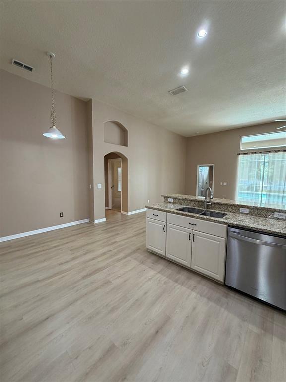 Building Photo - 13813 Bluewater Cir