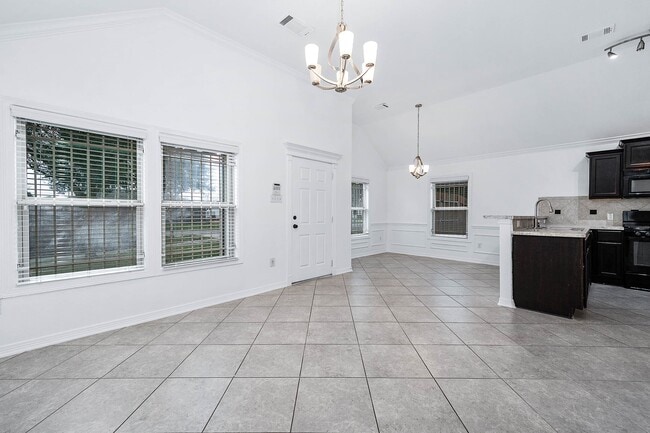 Building Photo - 3021 Sparrow St